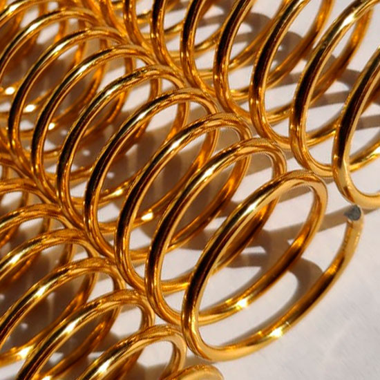 Espiral Metálico em Alumínio  29mm x 26 cm (1  1/8’’)Cor: Ouro Pacote com 10 peças